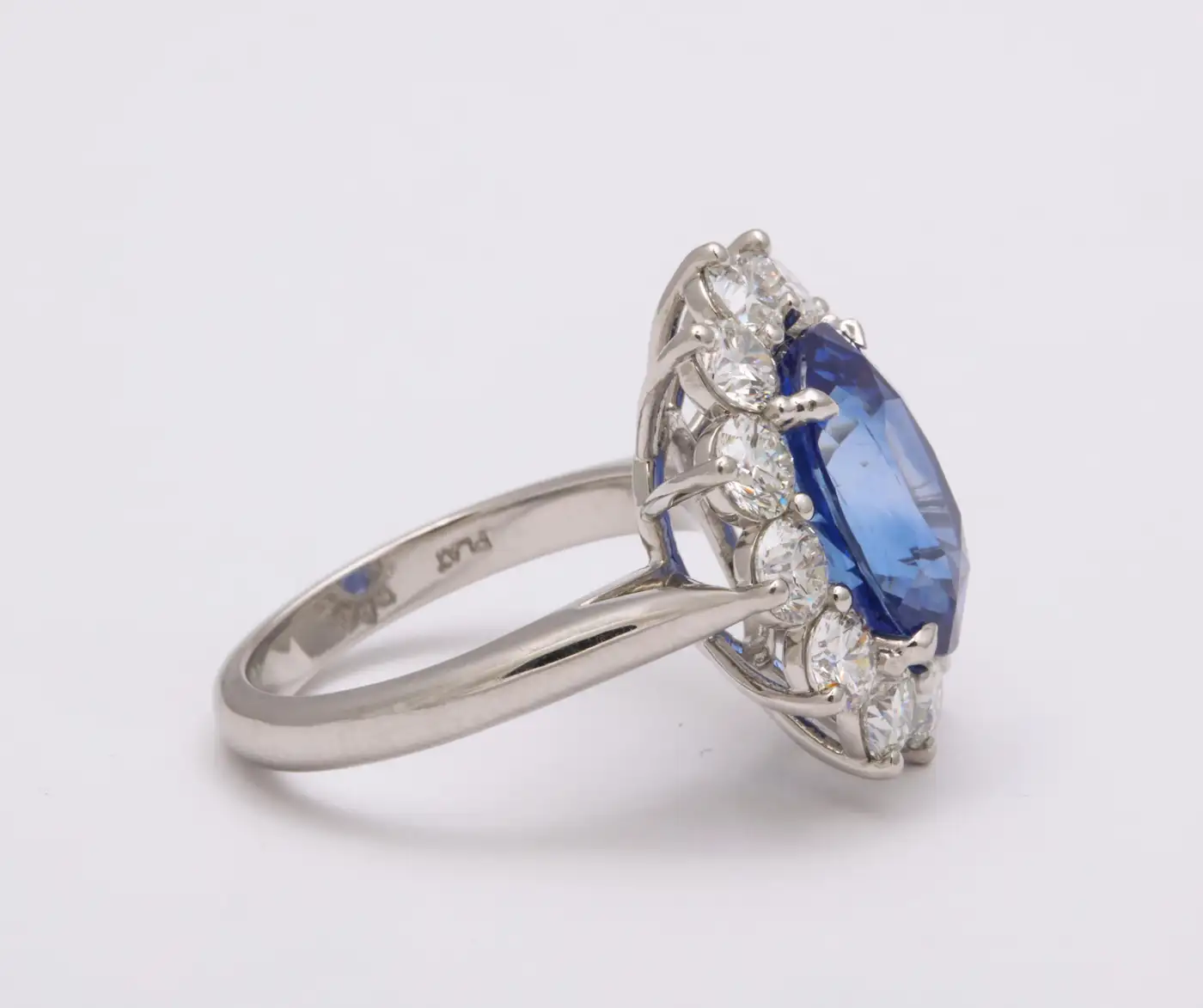 Ceylon Blue Sapphire and Diamond Ring - Image 5