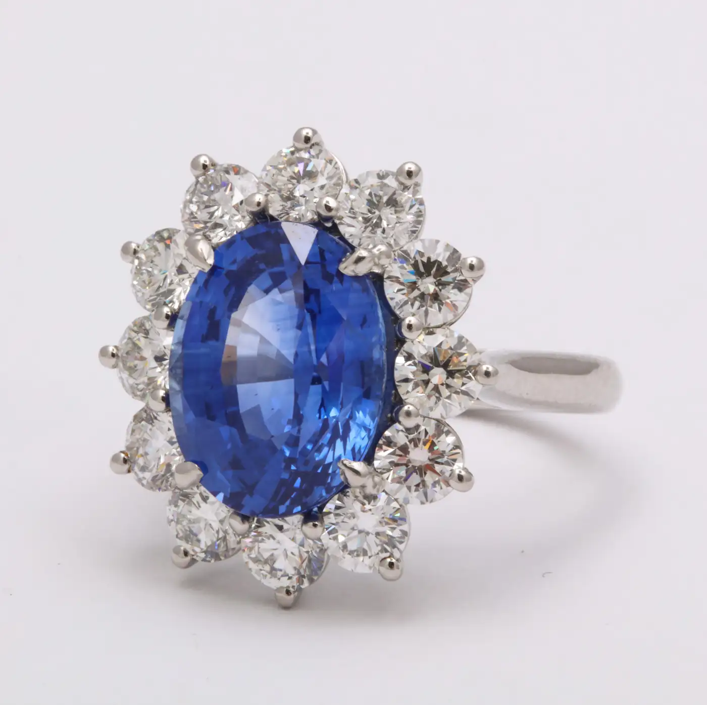 Ceylon Blue Sapphire and Diamond Ring - Image 2
