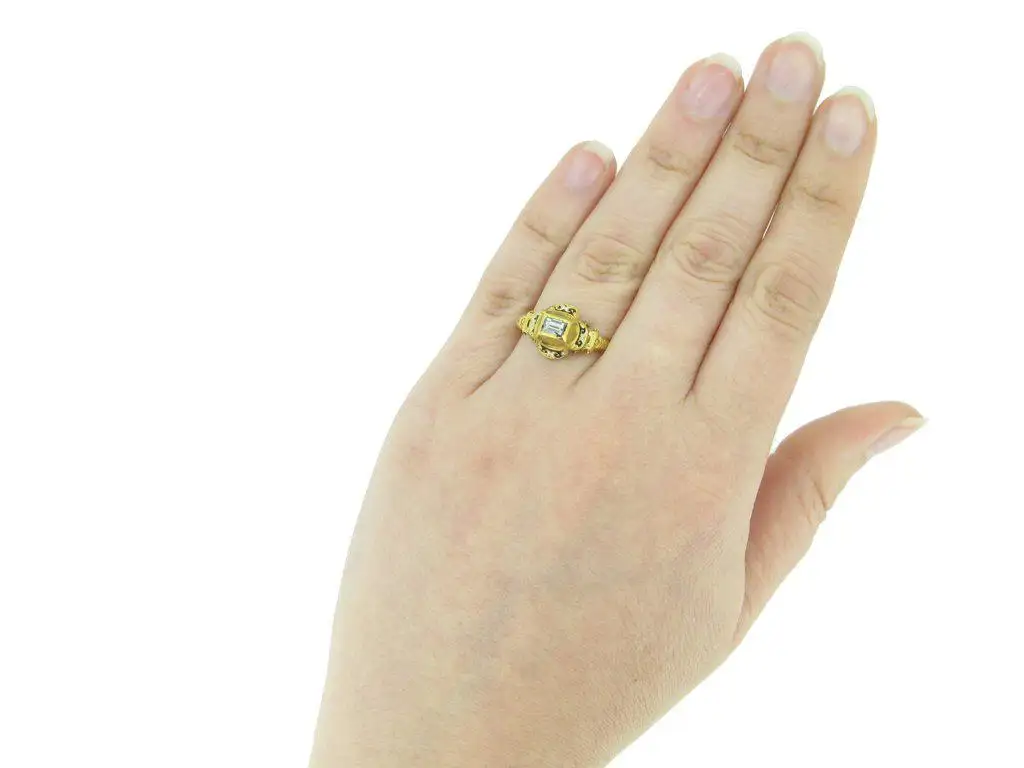 Museum Quality Tudor Table Cut Diamond Gold Ring - Image 7