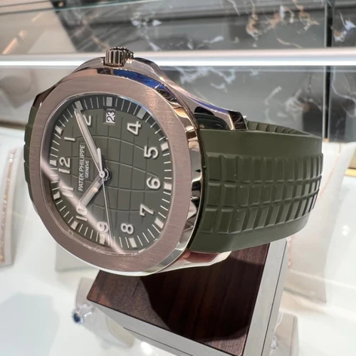 Patek Philippe Aquanaut 5168G-010 | Authentic Quality - Image 2