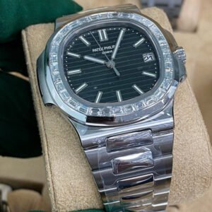 Patek Philippe Nautilus 5711-1300A-001 Green Dial Baguette Setting