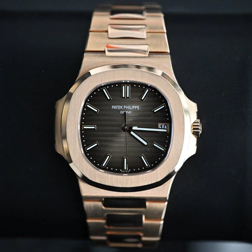 Patek Philippe Nautilus 5711/1R Chocolate Dial Rose Gold - Image 2