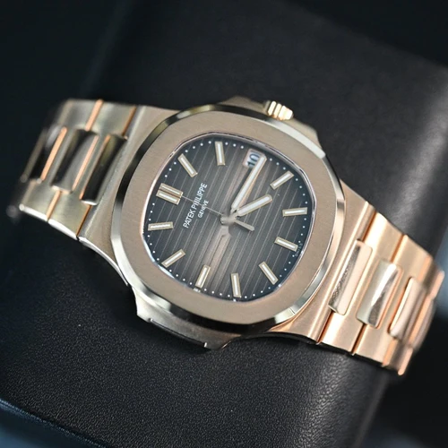 Patek Philippe Nautilus 5711/1R Chocolate Dial Rose Gold - Image 3